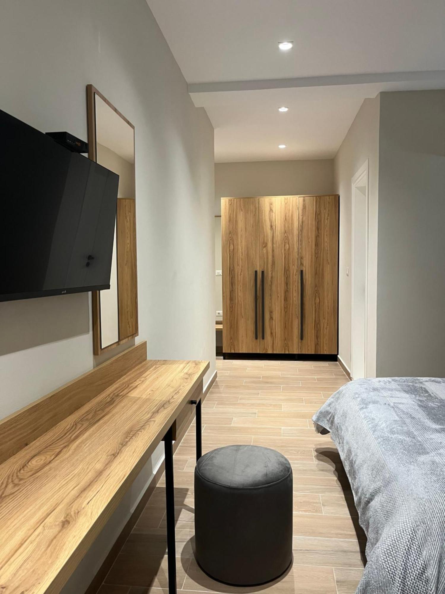 Mili Hotel Берат Экстерьер фото