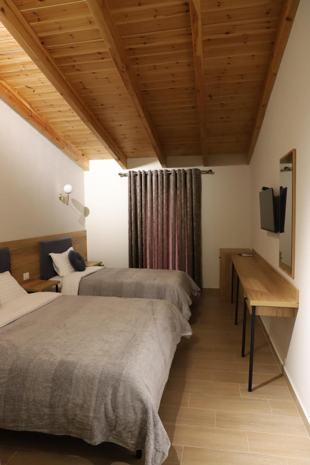 Mili Hotel Берат Экстерьер фото